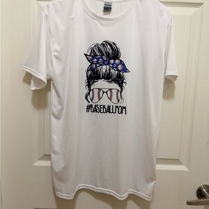 Baseball Mom T-Shirt. Super Cute